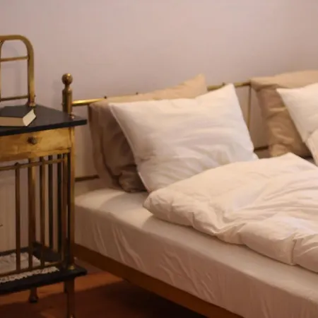 Oreg Parokia Guesthause ベッド・アンド・ブレックファスト